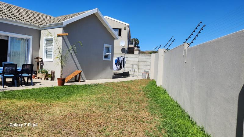 2 Bedroom Property for Sale in Protea Village Western Cape